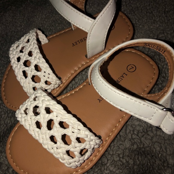 Laura Ashley | Toddler Girl Sandals | Size 7 - Picture 3 of 4
